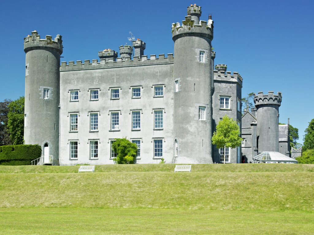 tullynally castle