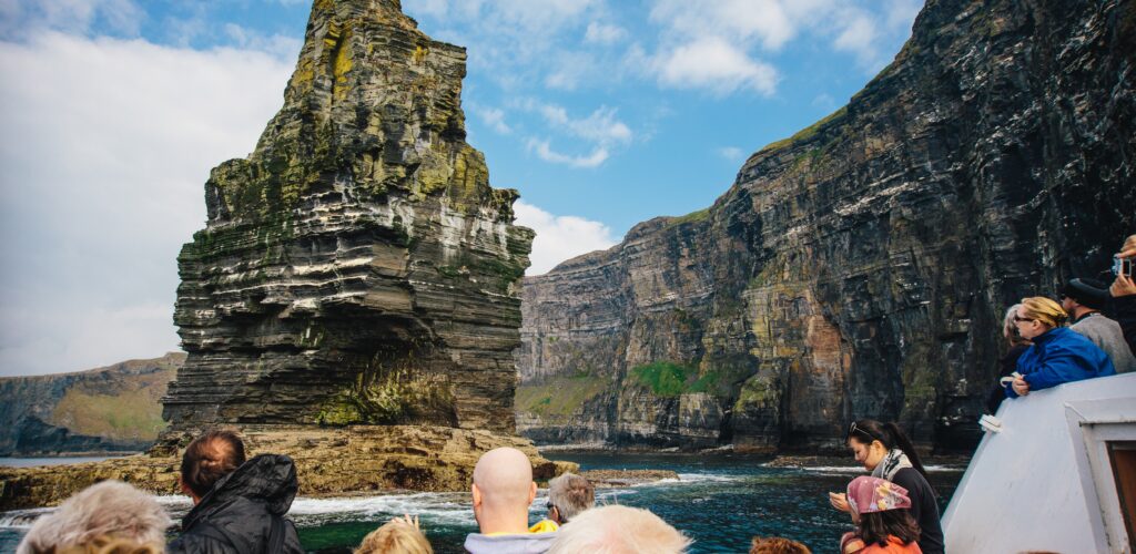 Viaggiare con un budget limitato: 8 consigli per risparmiare durante il tuo viaggio in Irlanda