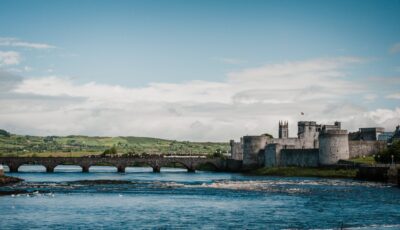 King John’s Castle sulle rive dello Shannon a Limerick