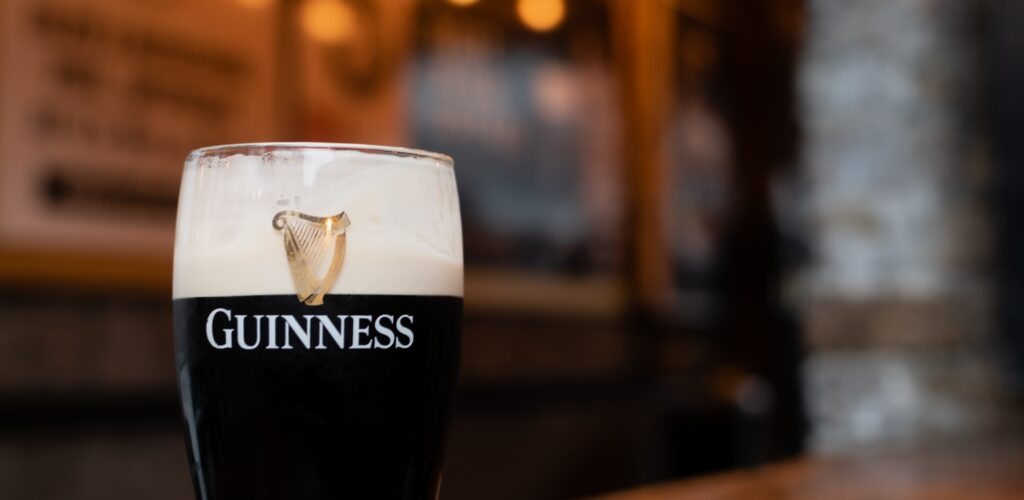 Guinness: in cosa consiste la sfida « Split the G »?
