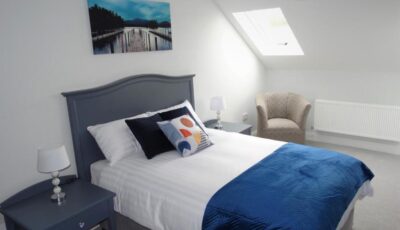 Lir Lodge