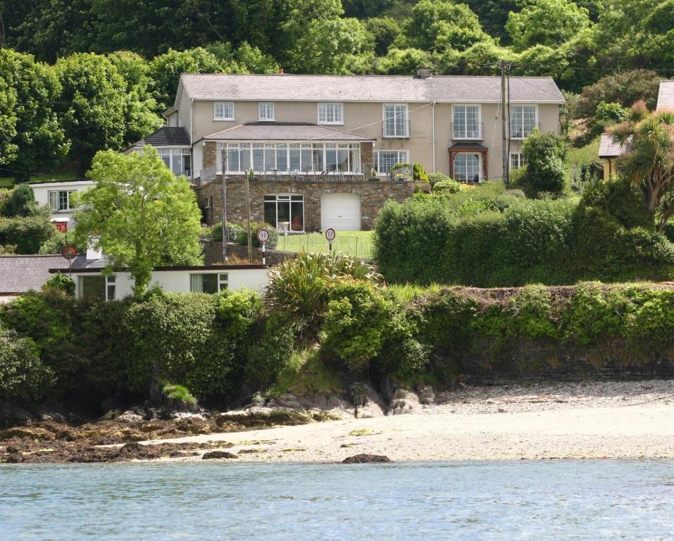 Shearwater Country House Accommodation