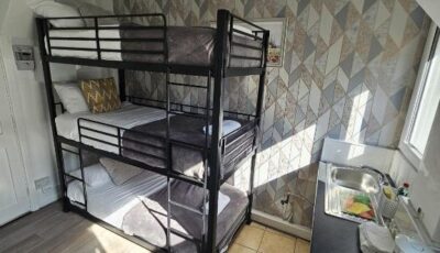 Snug Triple Bunk Studio Room