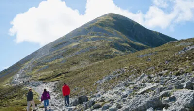 Croagh Patrick 3 Sentiero di salita a Croagh Patrick nella contea di Mayo - © Fáilte Ireland / Big Style Media
