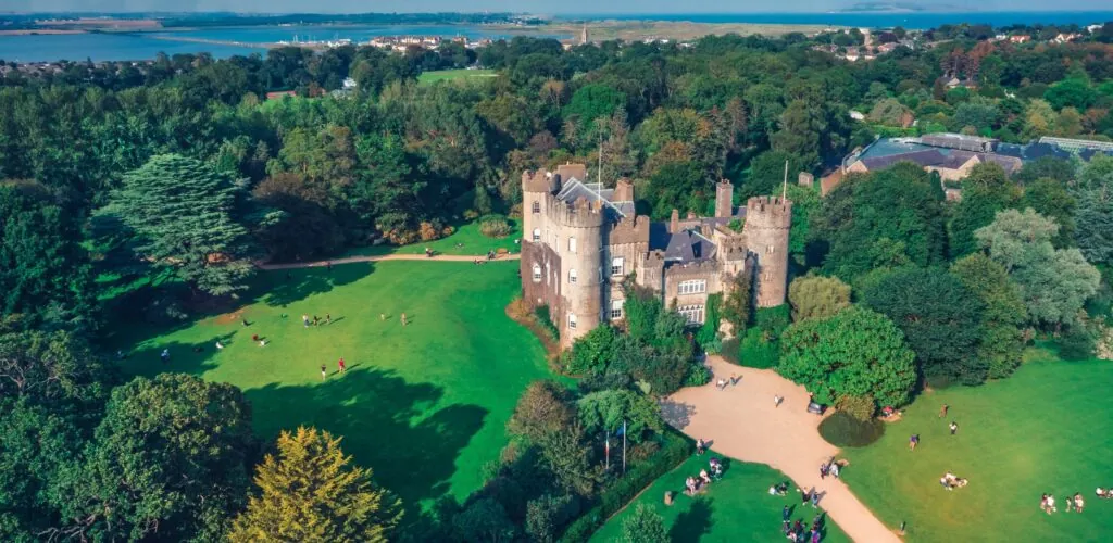 Un castello irlandese farà rivivere ai suoi visitatori le origini di Samhain per Halloween