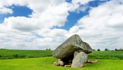 Il dolmen di Brownshill nella contea di Carlow - © MNStudio