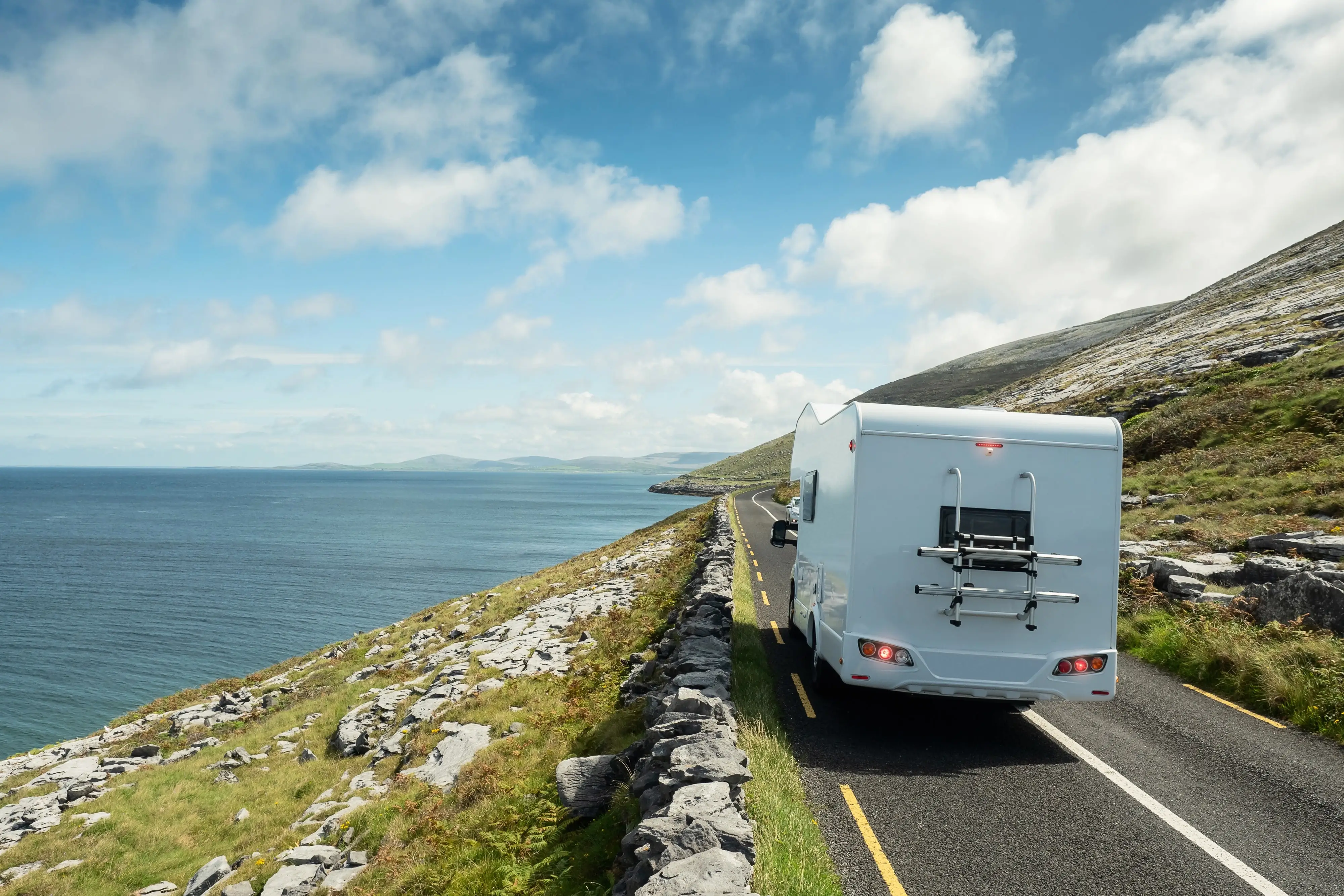 Un camping-car en Irlande - © mark_gusev