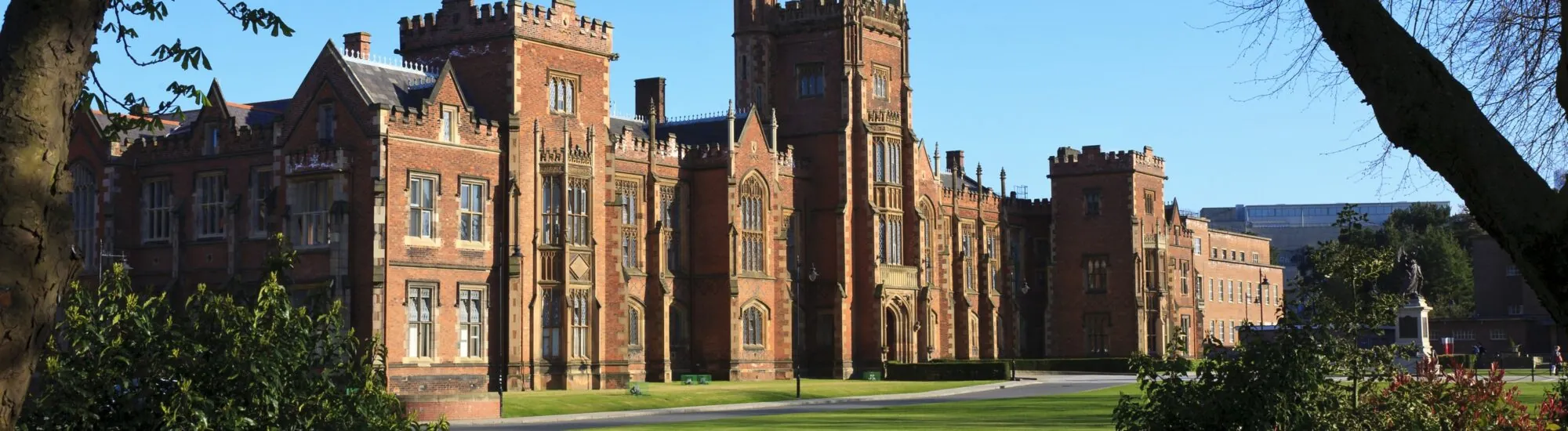 La Queen's university of Belfast - © Anthony Brown