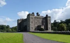 Slane castle - Dave Gunn - cc
