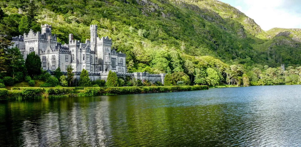 Kylemore Abbey lancia un percorso interattivo dedicato alla tutela del suo patrimonio