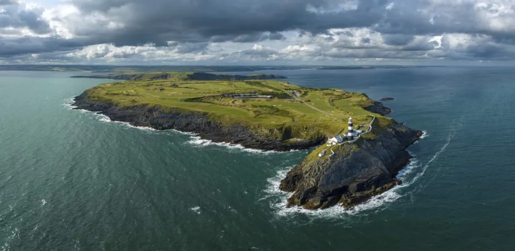 Irlanda: il faro di Old Head of Kinsale apre eccezionalmente al pubblico questo fine settimana