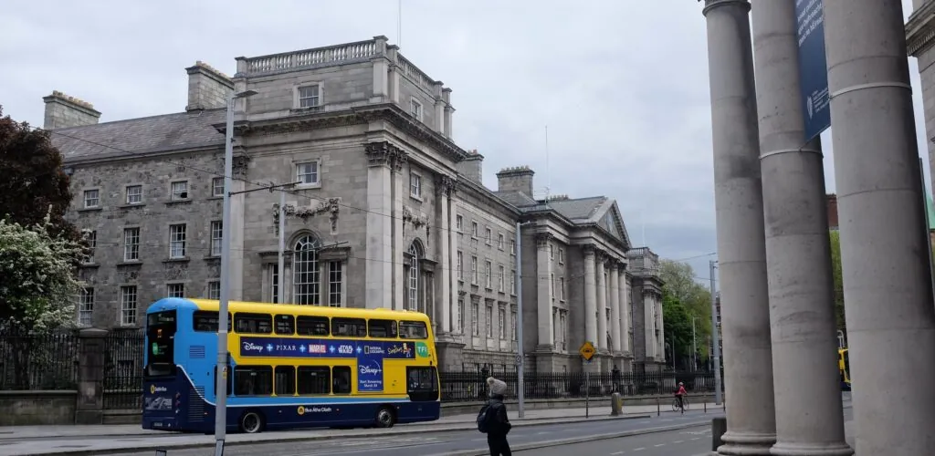 Covid-19: l’Irlanda inasprisce le misure e torna alle restrizioni di marzo 2020