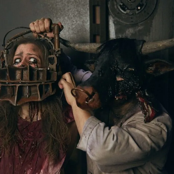 Une scène de l'attraction The Nightmare Realm - https://www.thenightmarerealm.ie