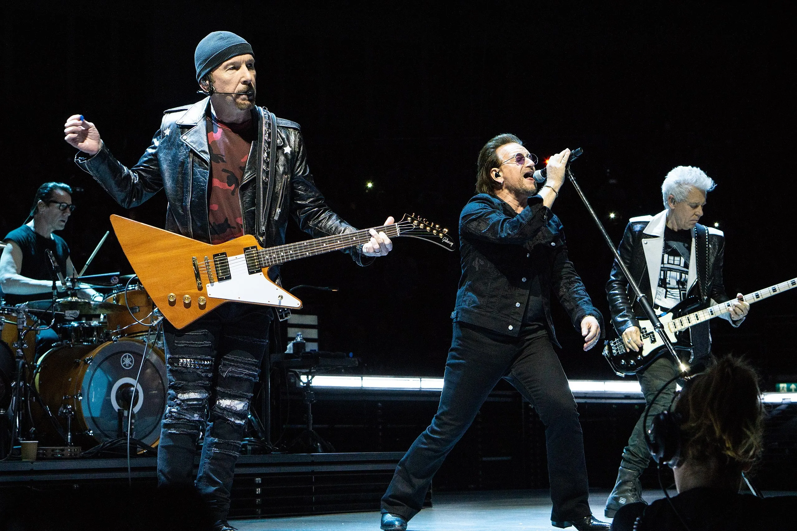 U2 en concert avec Bono et The Edge - Paul Jones - cc