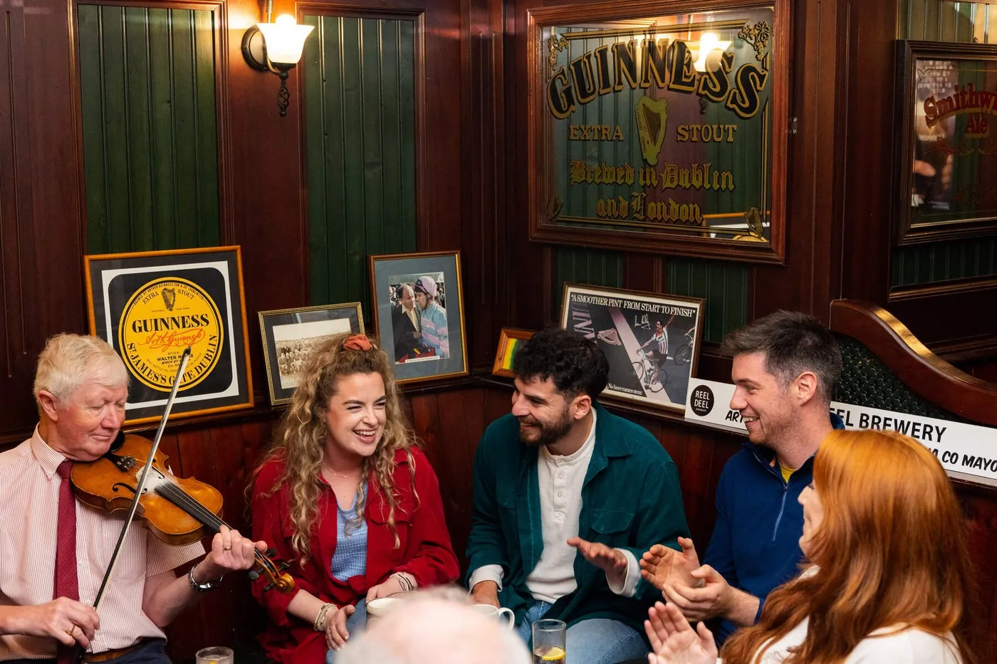 Un pub irlandese - © Failte Ireland