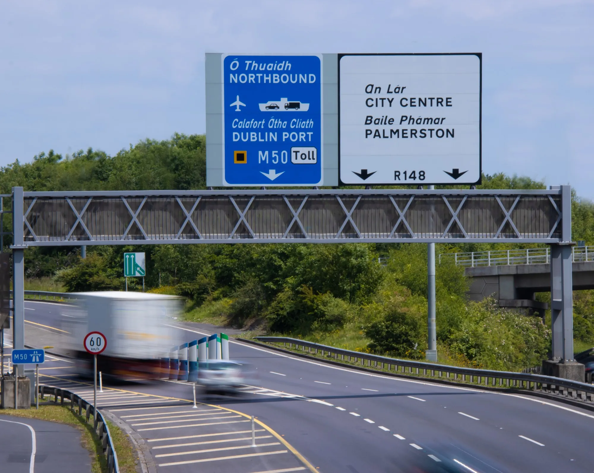 Guidare sulla M50 in Irlanda