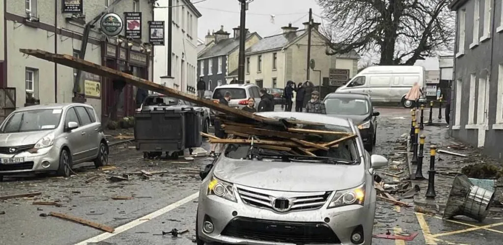 Irlanda: il villaggio di Leitrim colpito da un tornado