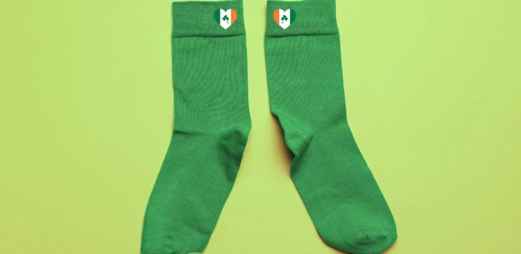 Nuova legge in Irlanda: calzini verdi obbligatori nei giorni di pioggia!