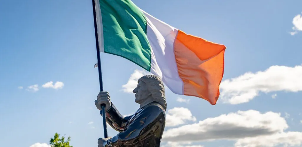 Belfast – Una statua di Bobby Sands inaugurata per il 44° anniversario della sua morte