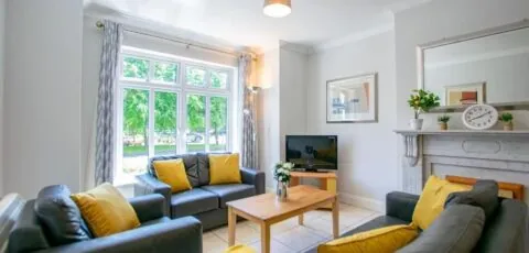 105 Lovely Townhouse By Shortstays