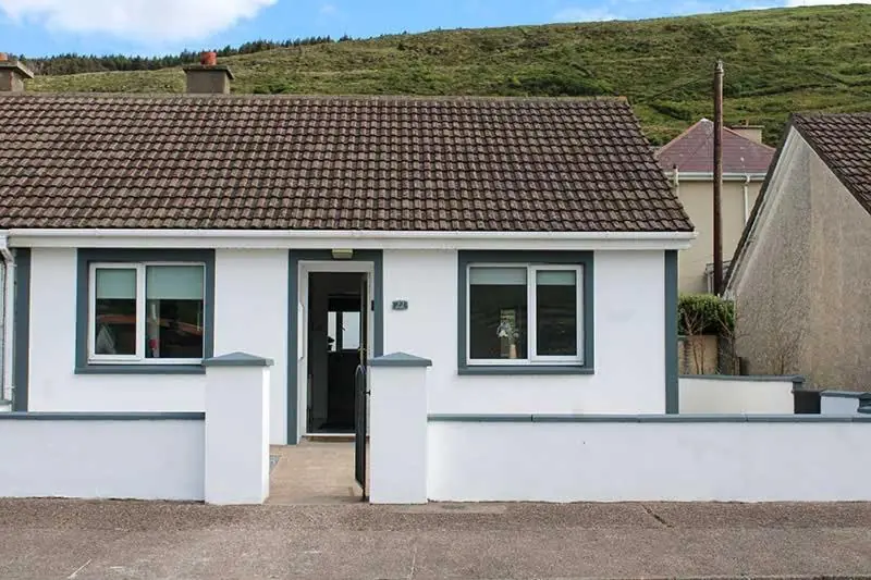 2 BEDROOM The White House