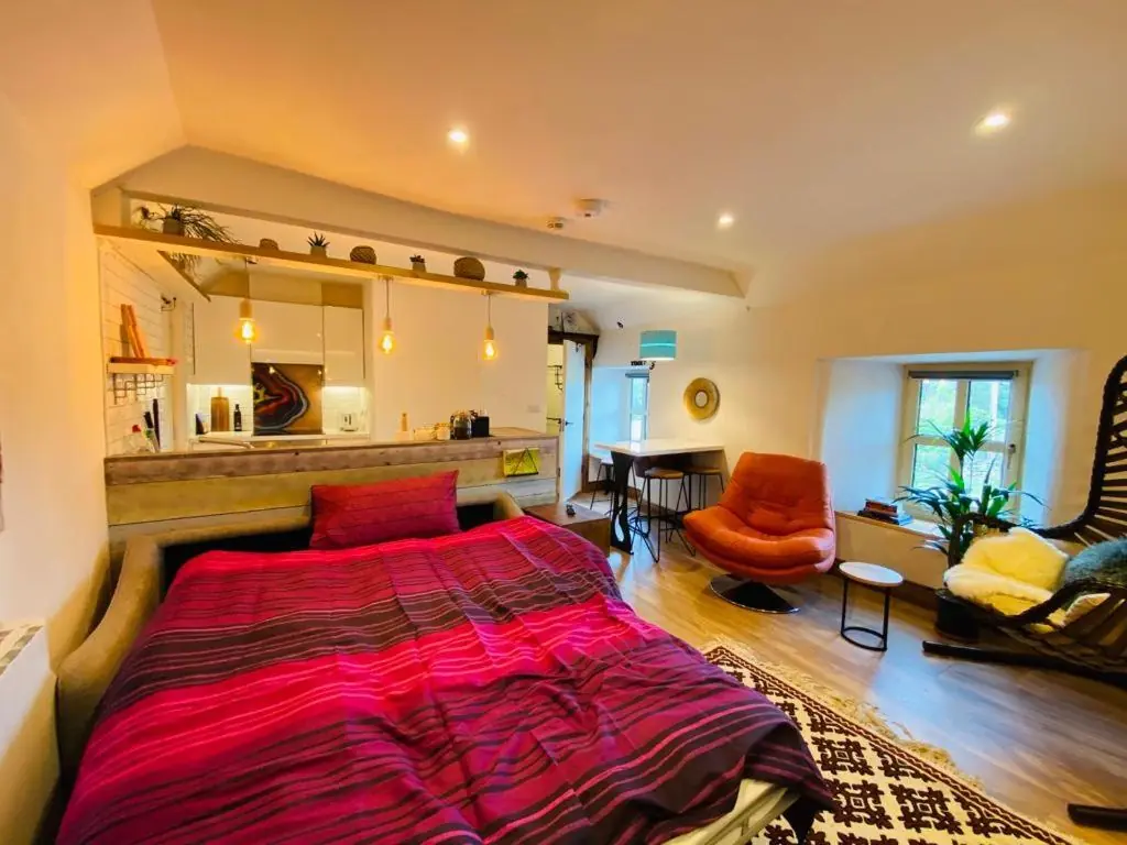 3 Bed Apartment/Explore the Area/Enjoy our Pub