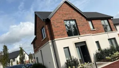 3 bed rooms Vip family house