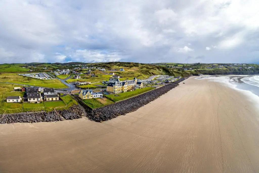 Ard Na Gaoithe Rossnowlagh Beach