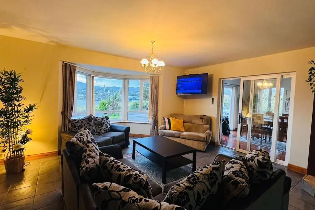 Benroe House 5 Bedrooms
