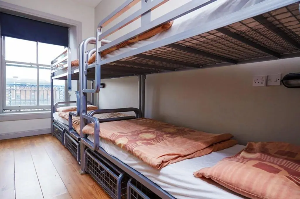 Bru Bar & Hostel