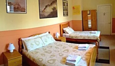 Cashel Town Center INN