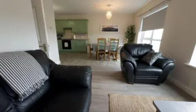 Centrally located at the shore - Bundoran Apartments