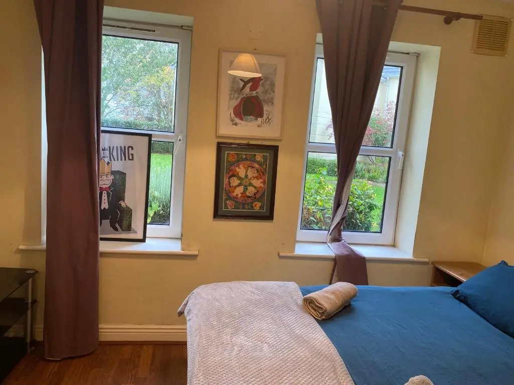 Comfy Apartment near Dublin Airport with FREE PARKING