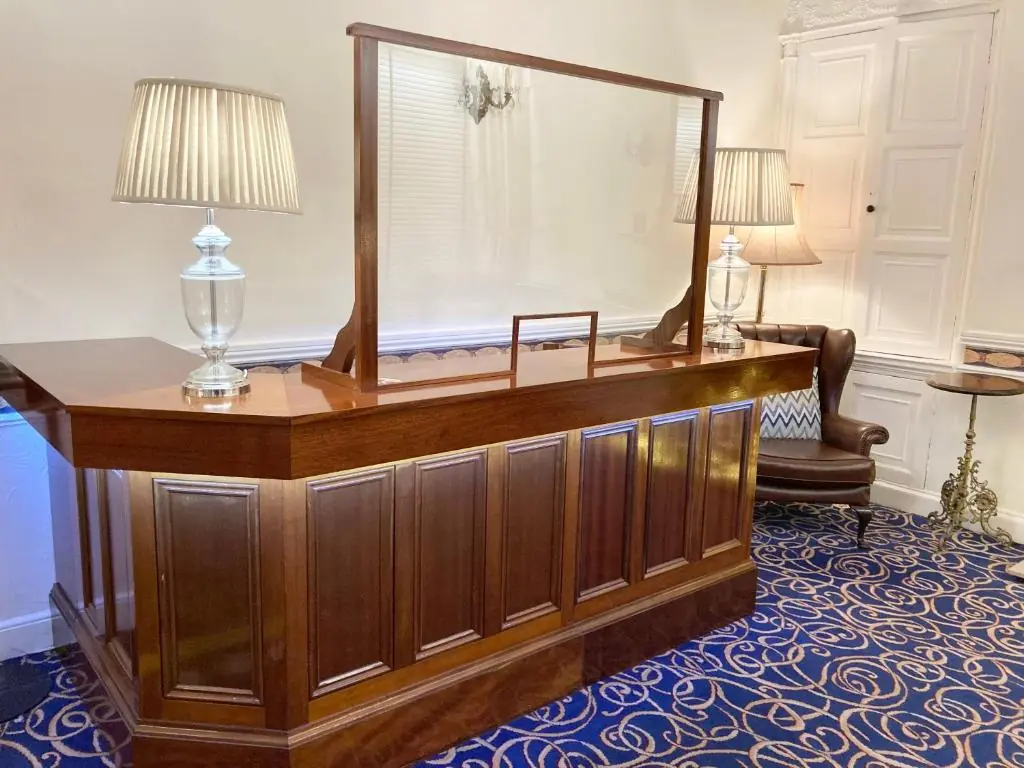 Dergvale Hotel