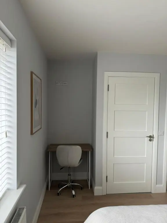 Double bedroom with private bathroom close to city center