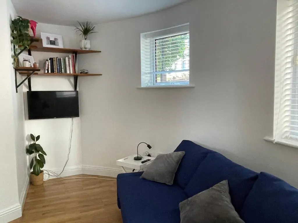 Excellently located modern 2 bed in the heart of the Liberties in Dublin