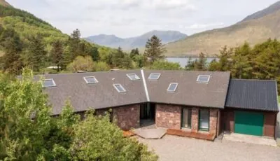 Heather Lodge with Sea and Mountain Views