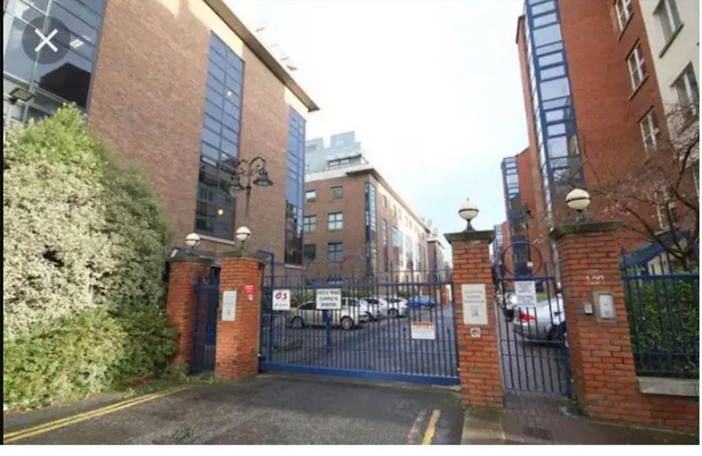 Homestay Dublin City cente Apts- Room only