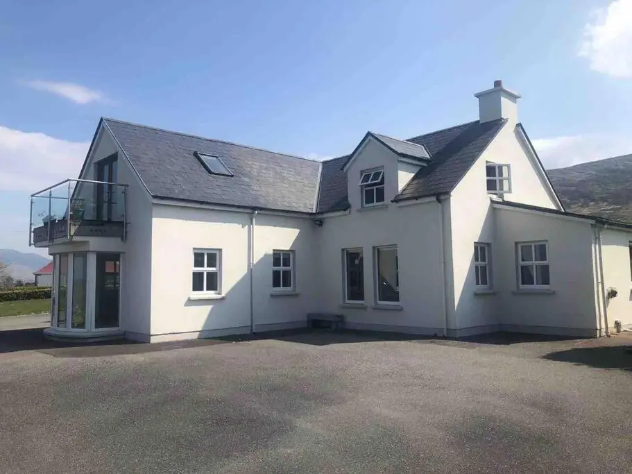 Islands View - Spacious Family Home
