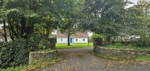 Longford Holiday Blue Sky Self Catering Cottage