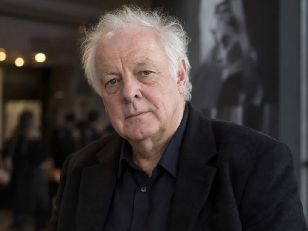 Portrait réaliste de Jim Sheridan, réalisateur et scénariste irlandais