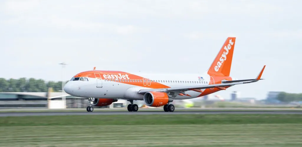 easyJet annuncia il Wi-Fi a bordo: cosa è previsto per i vostri voli verso Belfast