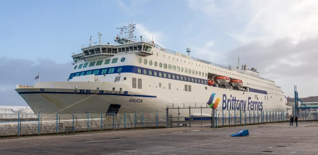 L’Irlanda in auto da 342 € andata e ritorno: l’offerta Brittany Ferries da valutare