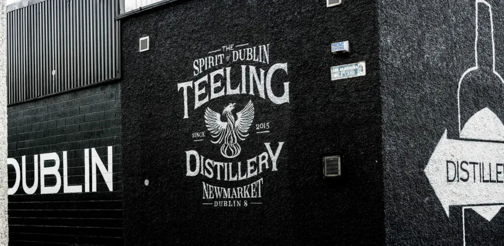 Visitano le distillerie irlandesi… senza bere: il dato che ribalta gli stereotipi