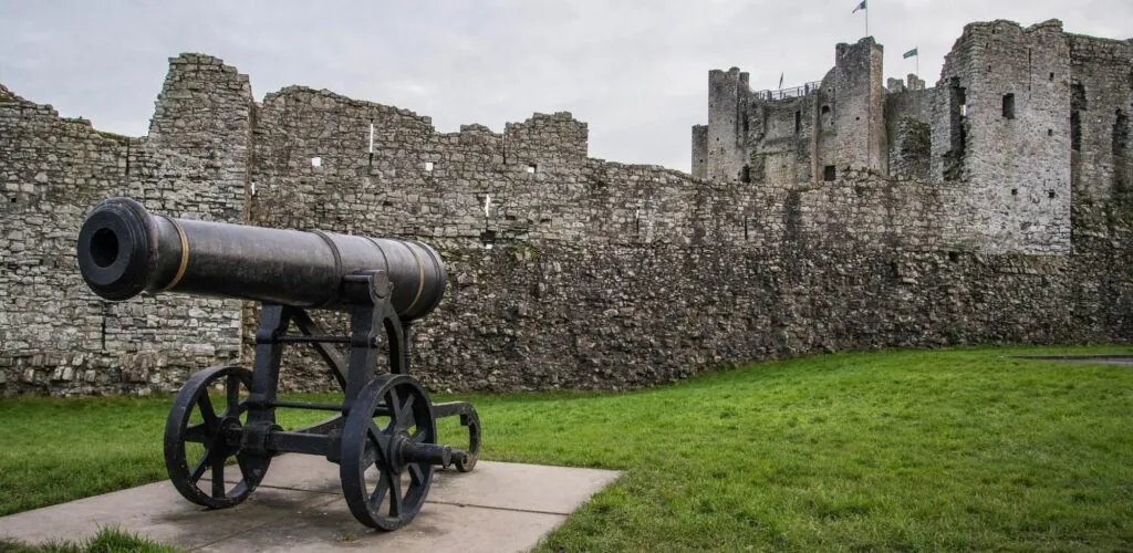 A Trim, il castello diventa scenario di leggende per Halloween