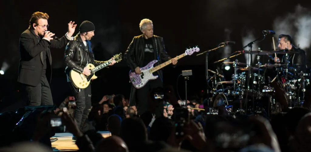 U2 annuncia un vinile giallo di Carnaval De Luz riservato ai negozi di dischi indipendenti